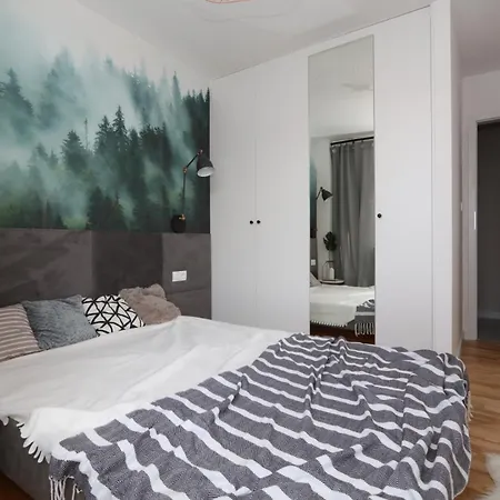 Slodowiec Bedroom Гостевой дом *